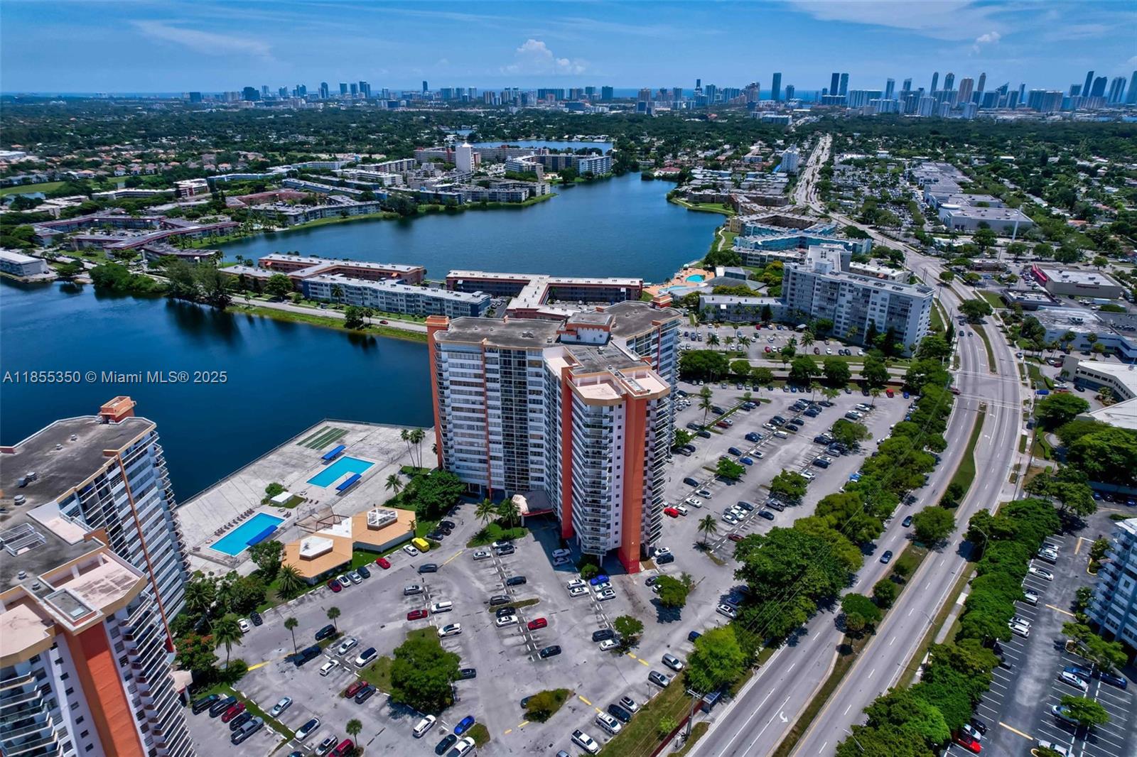 1351 NE Miami Gardens Dr Unit: 1712E