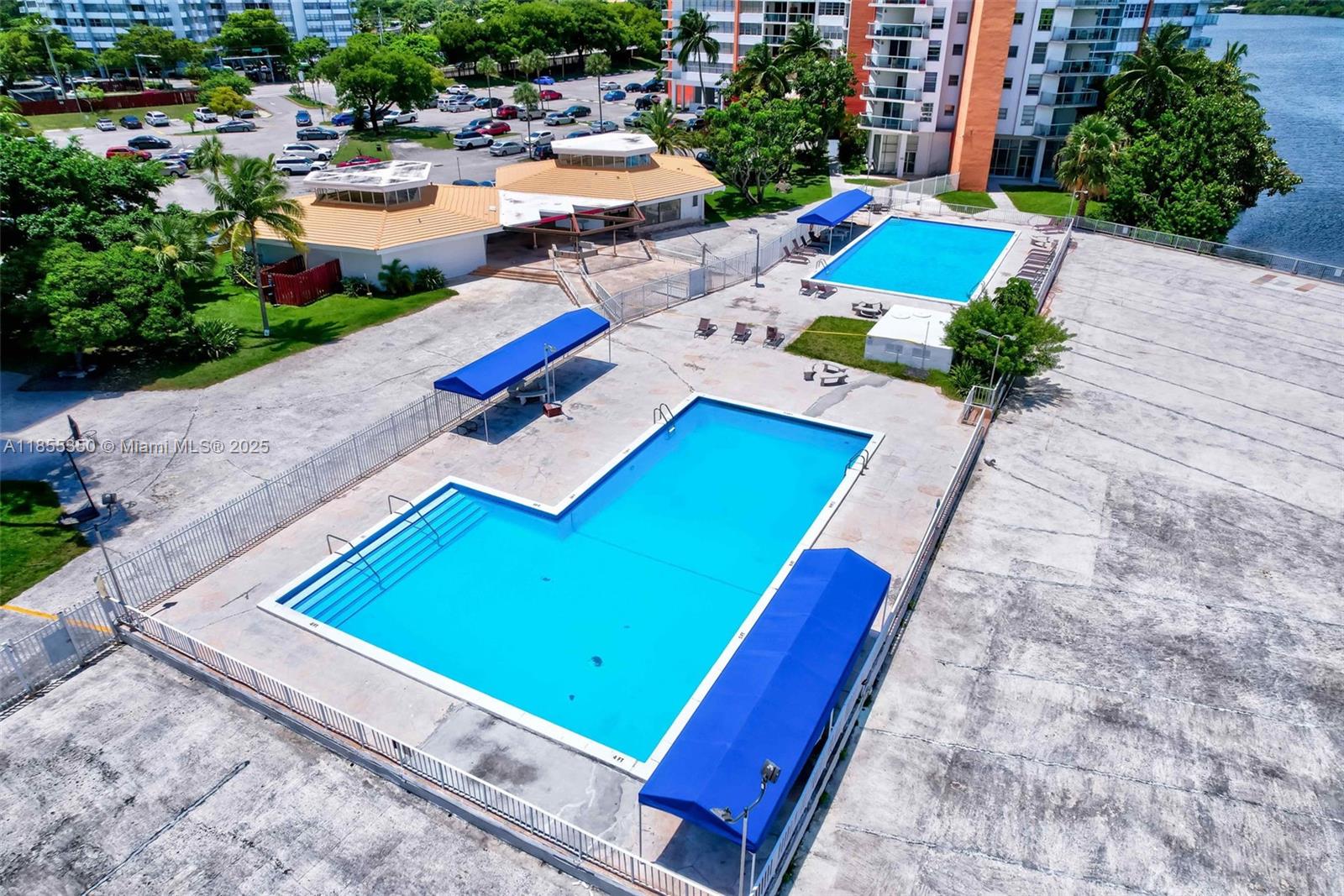 1351 NE Miami Gardens Dr Unit: 1712E