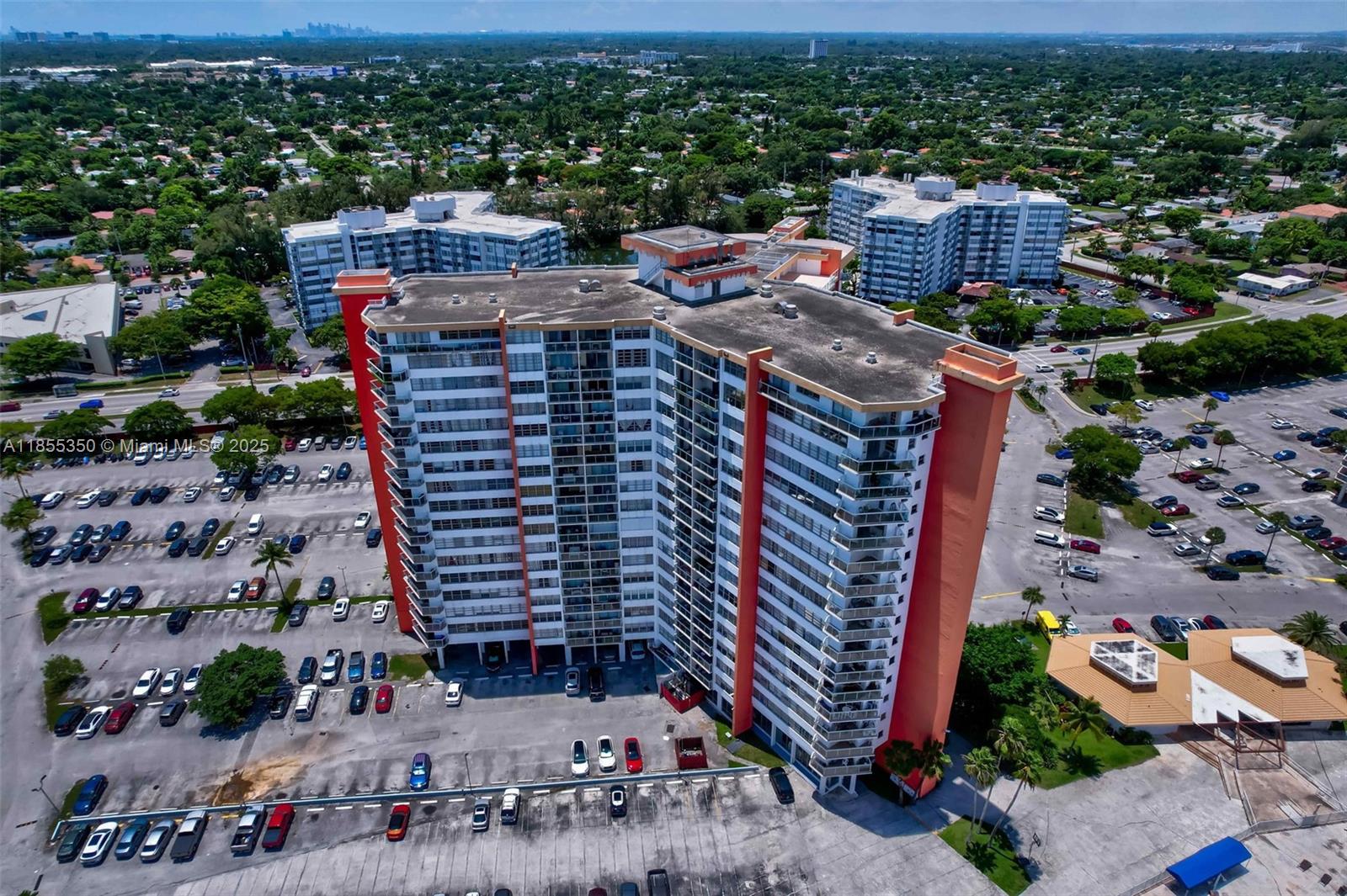 1351 NE Miami Gardens Dr Unit: 1712E