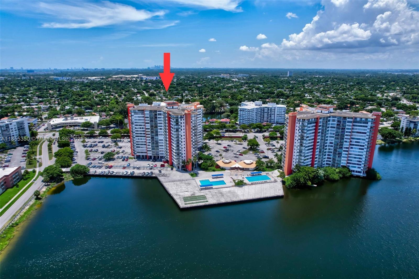 1351 NE Miami Gardens Dr Unit: 1712E