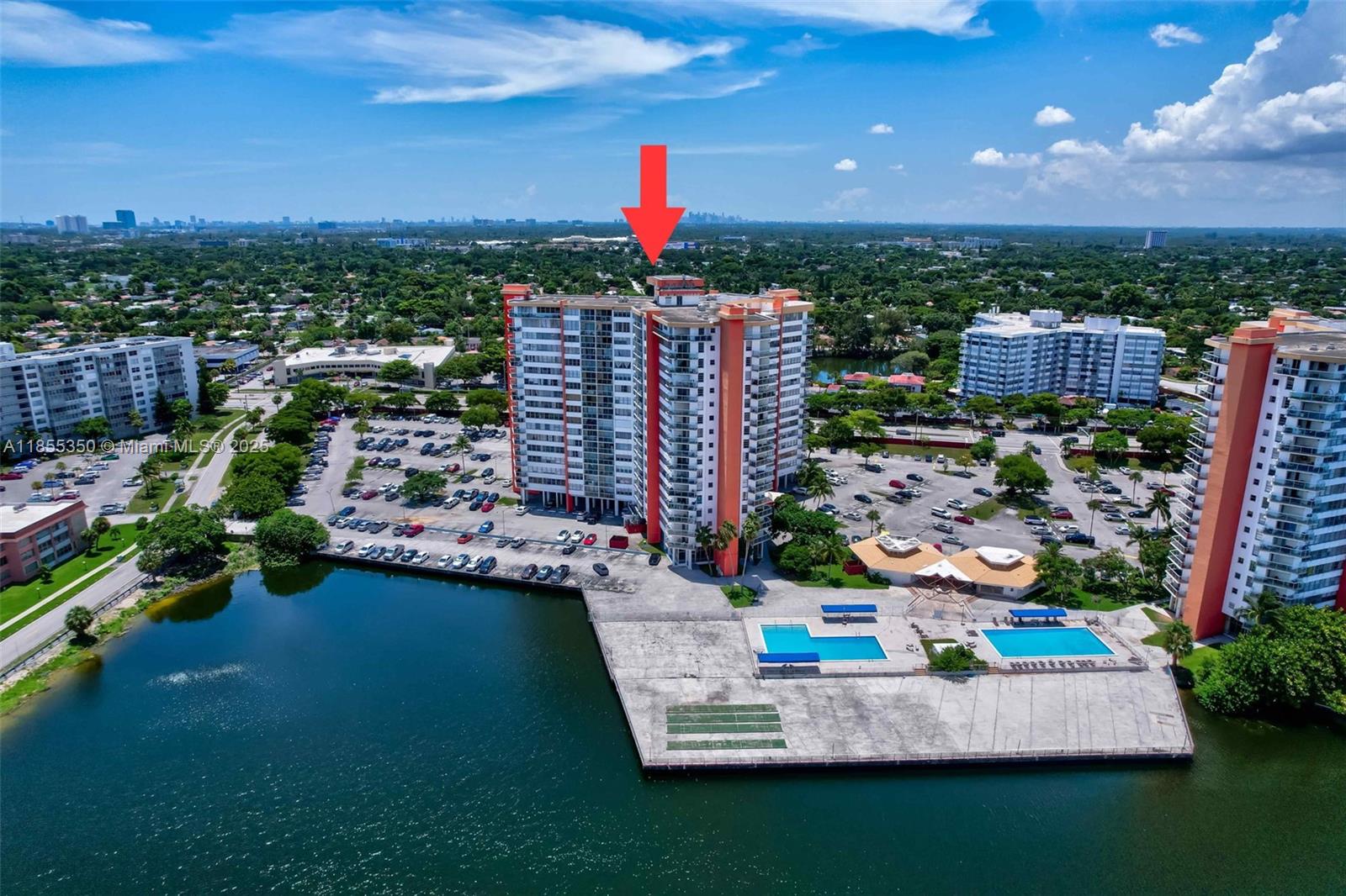 1351 NE Miami Gardens Dr Unit: 1712E