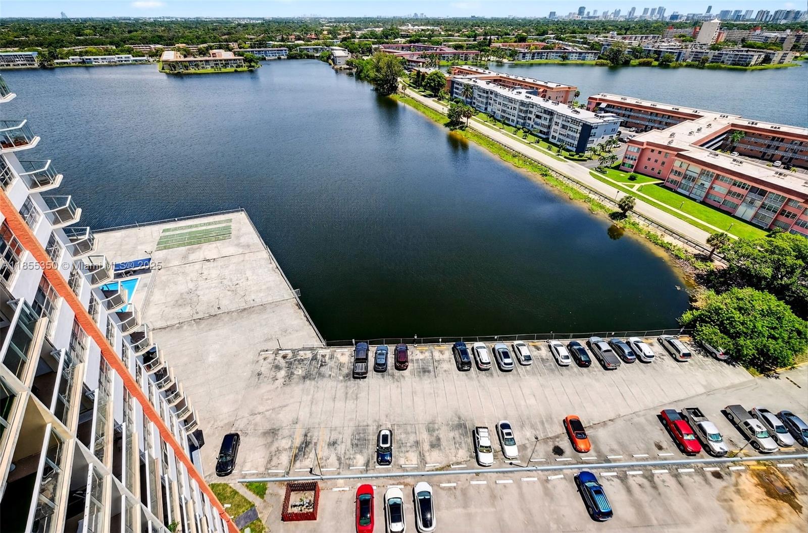 1351 NE Miami Gardens Dr Unit: 1712E