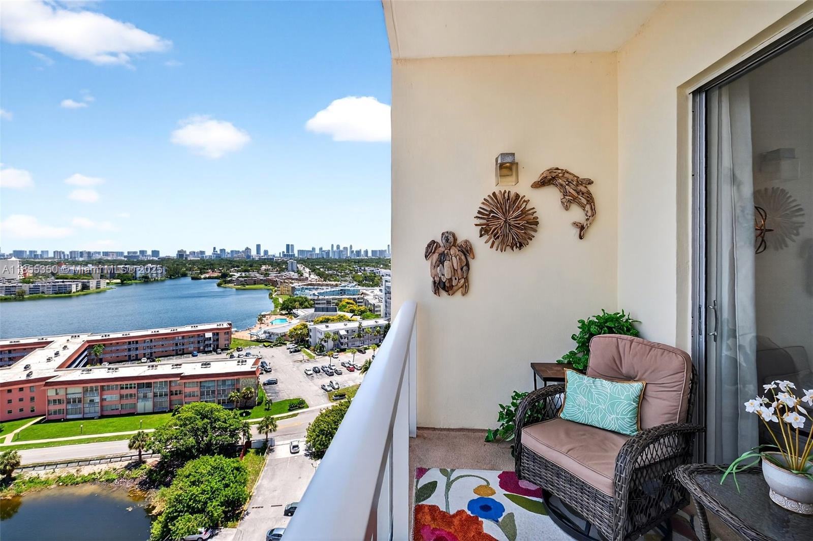1351 NE Miami Gardens Dr Unit: 1712E
