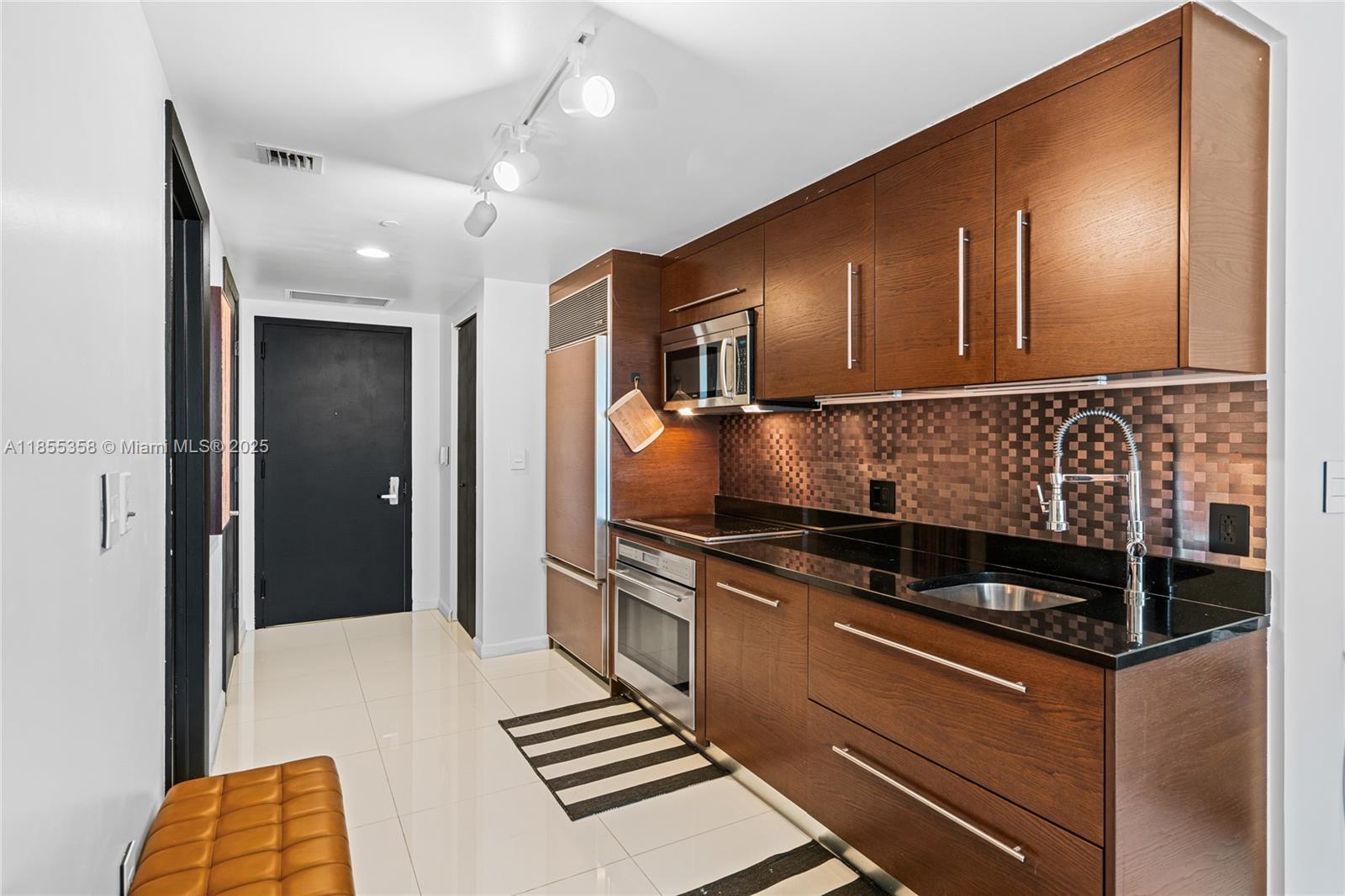 475 Brickell Ave # 4708