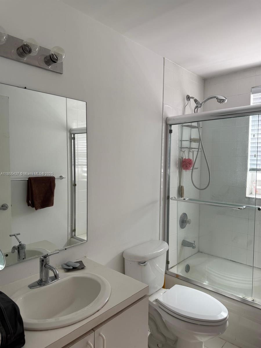 1542 Drexel Ave # 301