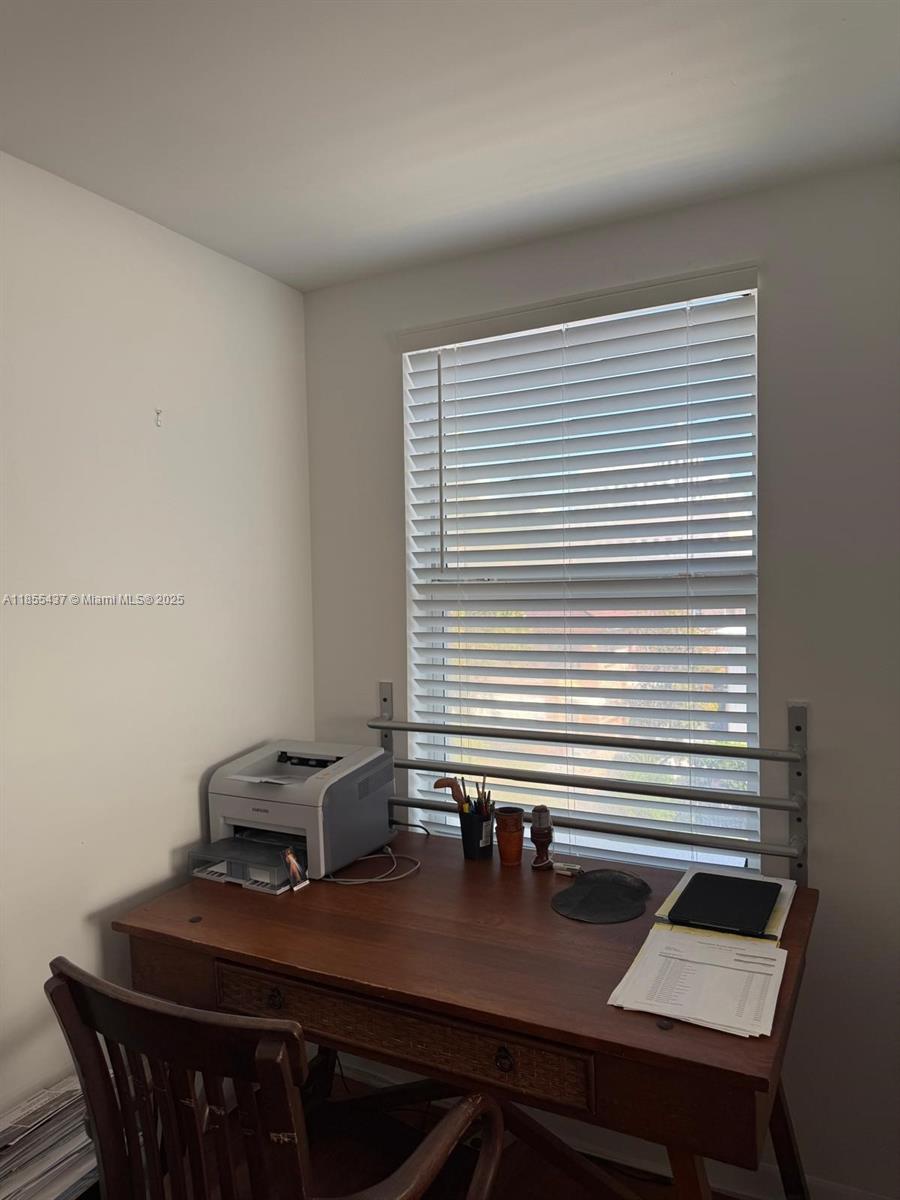 1542 Drexel Ave # 301