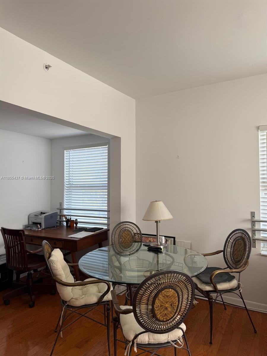 1542 Drexel Ave # 301