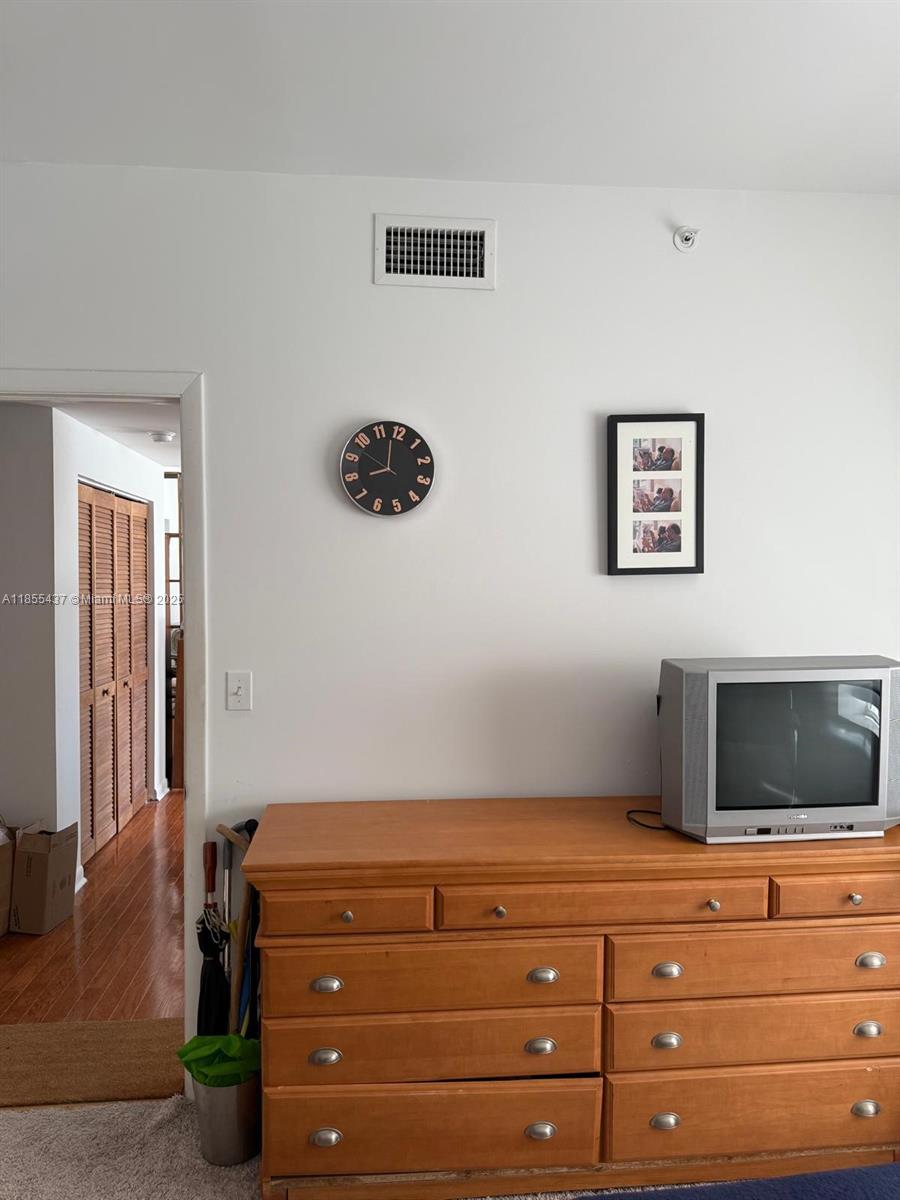 1542 Drexel Ave # 301