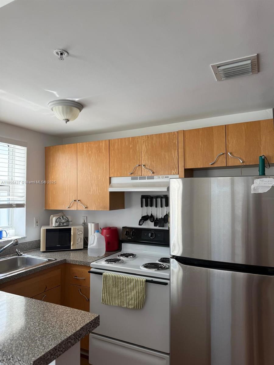 1542 Drexel Ave # 301