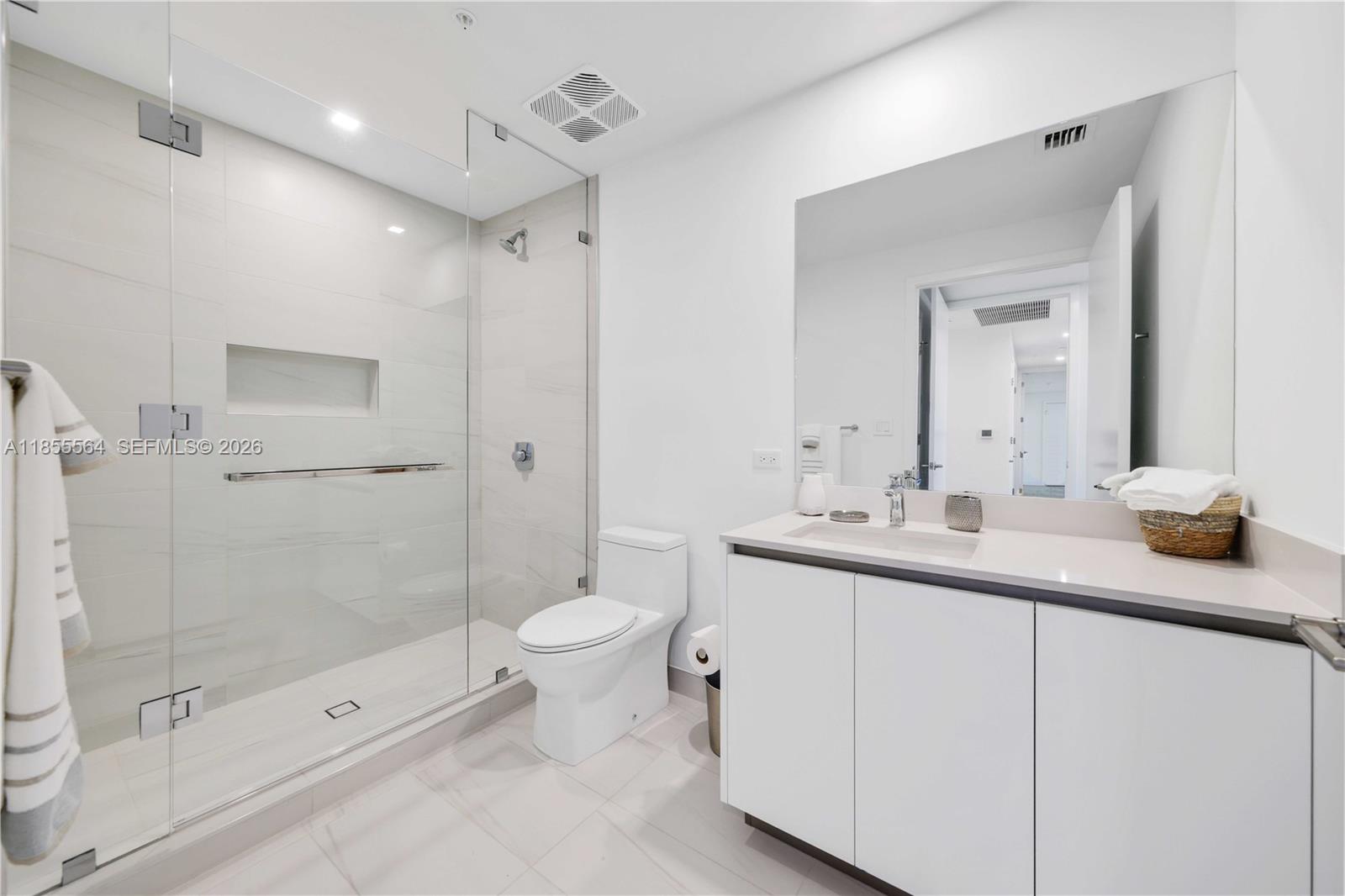 900 N Ocean Blvd # 801