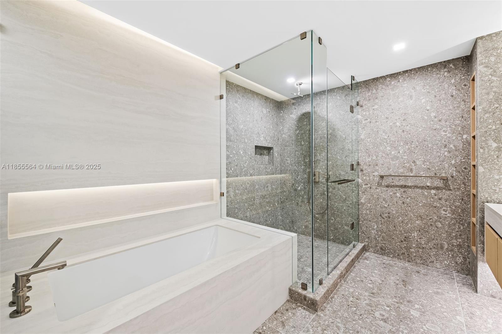 900 N Ocean Blvd # 801