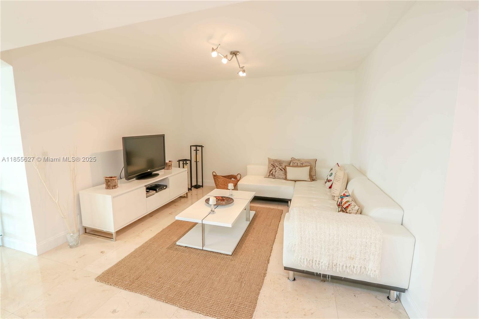 16500 Collins Ave # 454