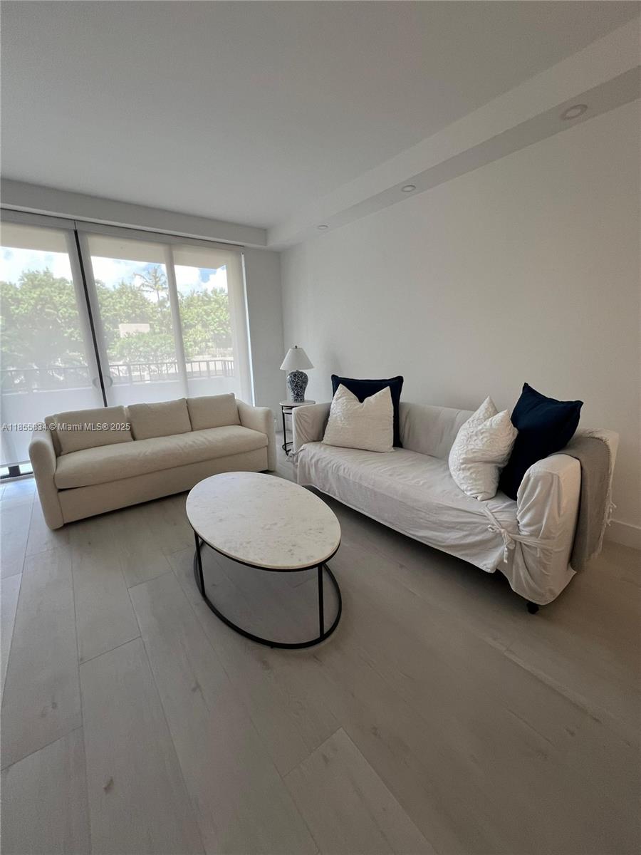 251 Crandon Blvd # 202