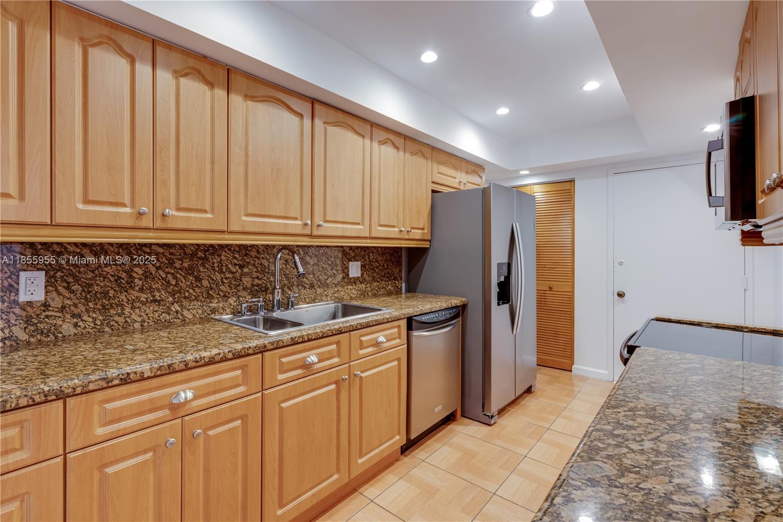 7765 SW 86th St # 405 Unit: F2-405