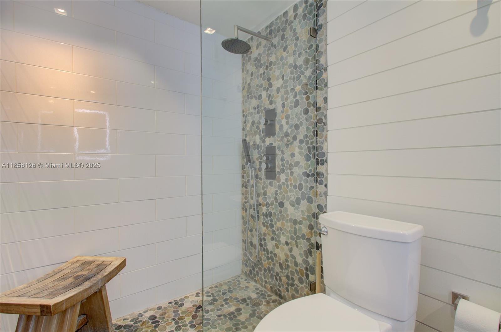 5900 Collins Ave # 1904