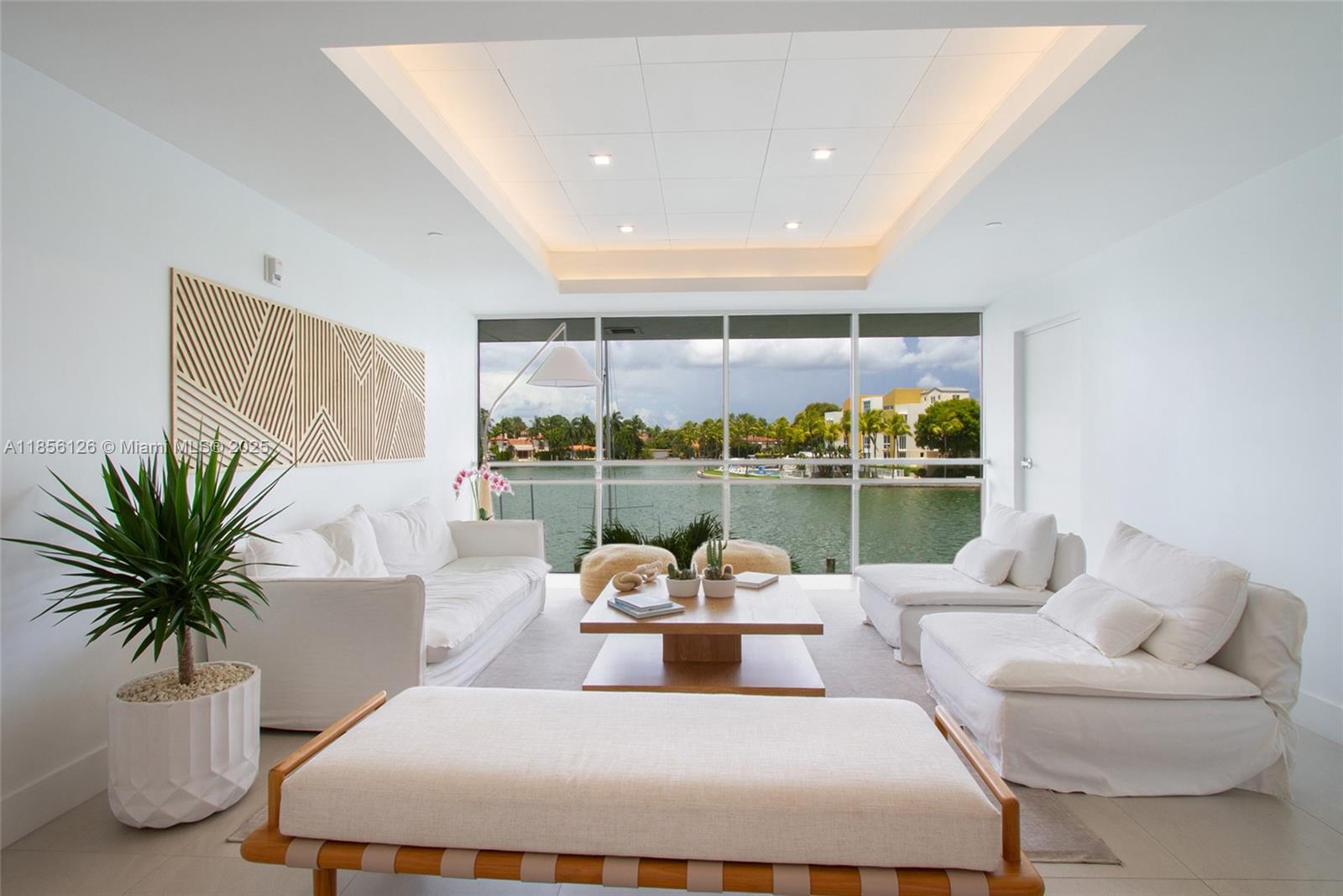 5900 Collins Ave # 1904