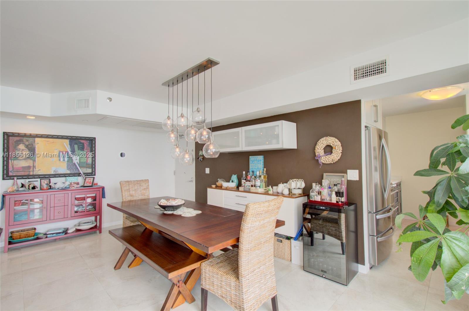 5900 Collins Ave # 1904
