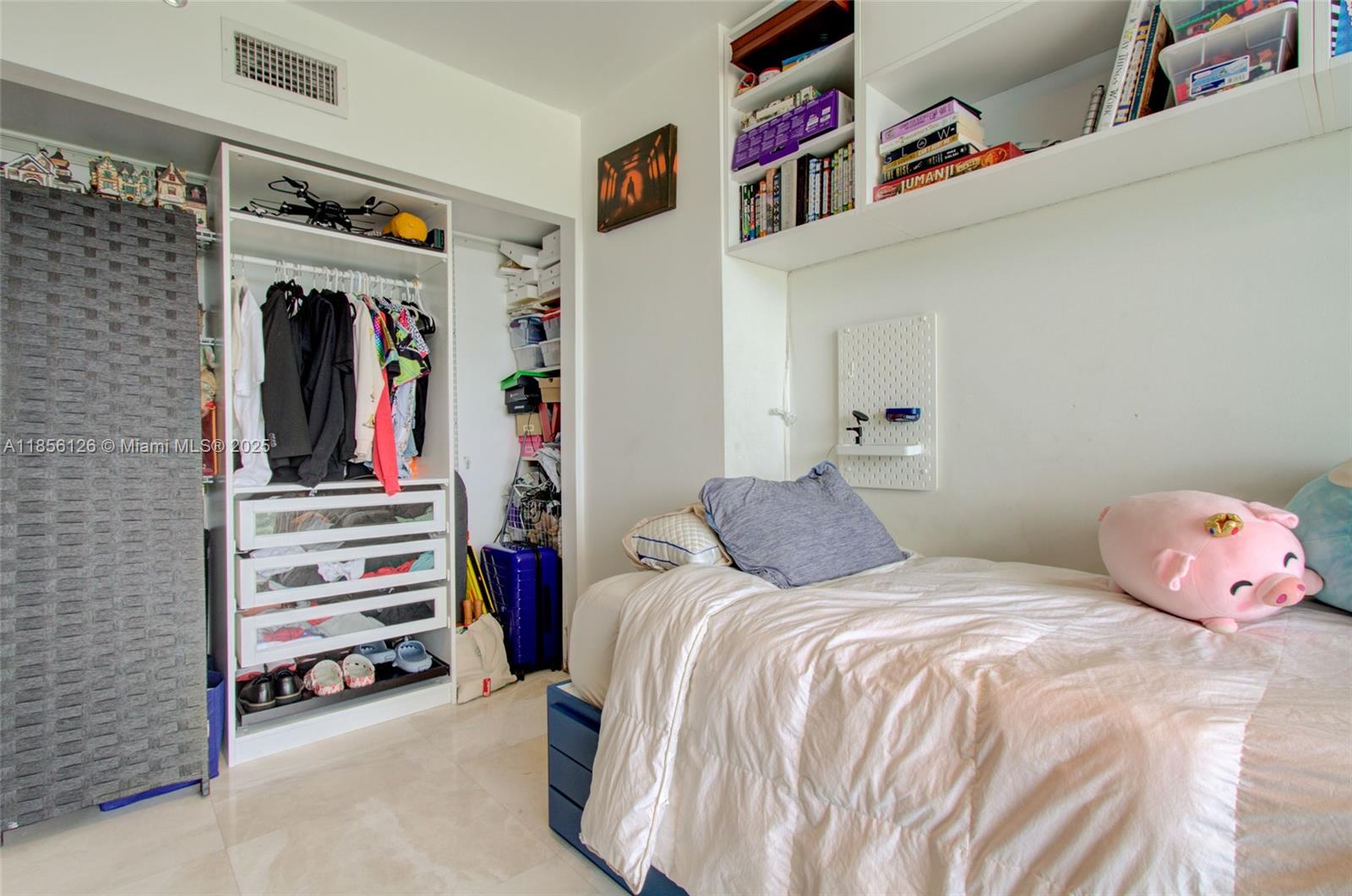 5900 Collins Ave # 1904