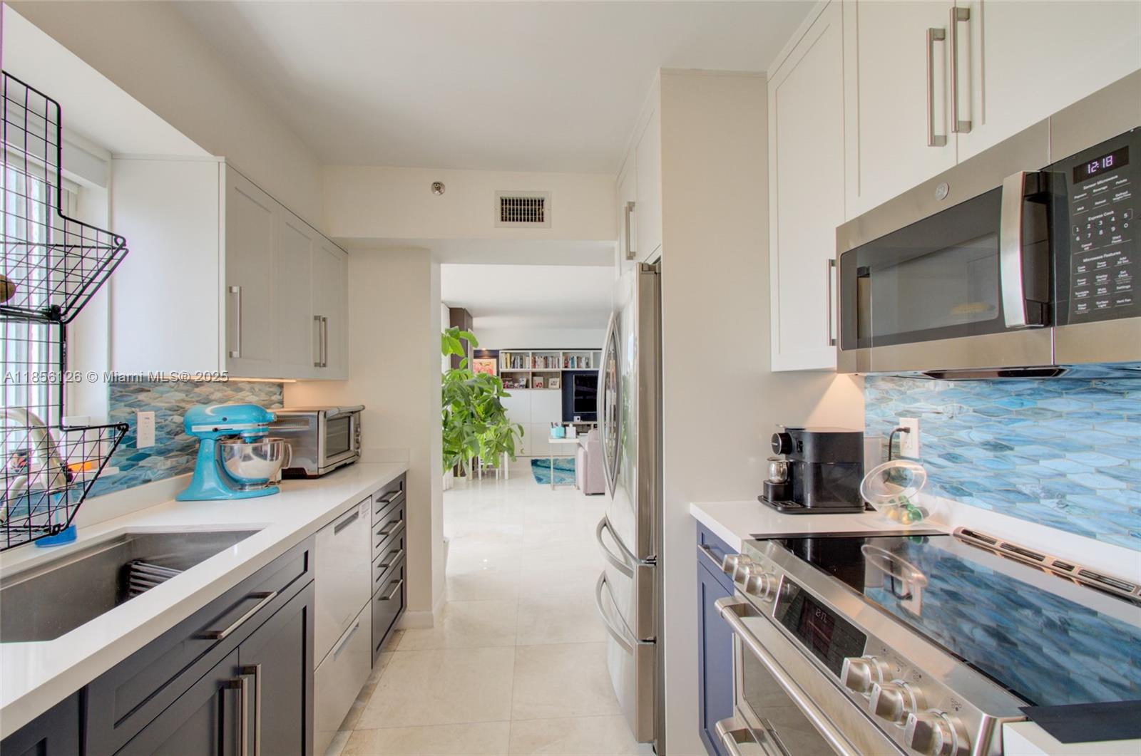 5900 Collins Ave # 1904