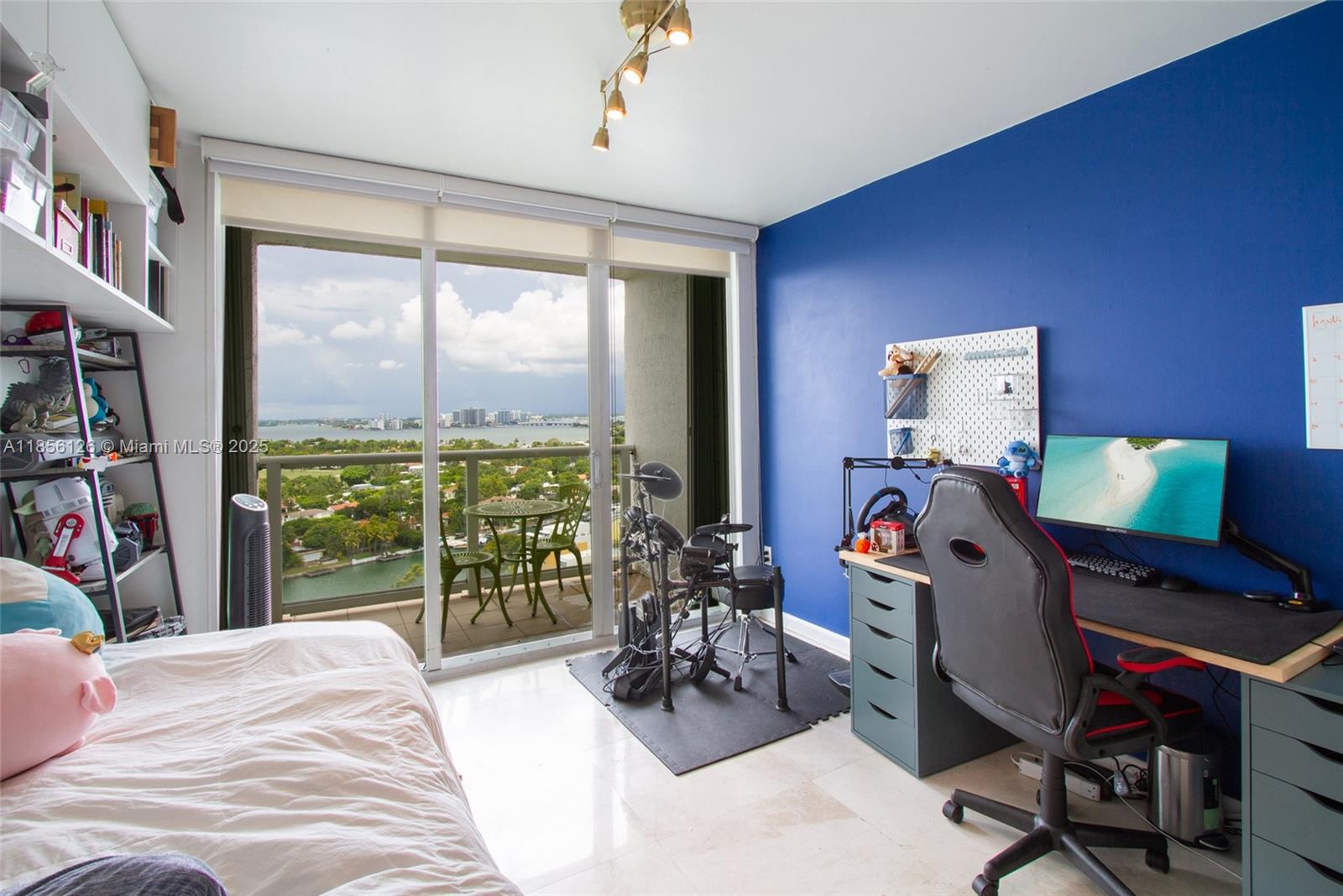 5900 Collins Ave # 1904