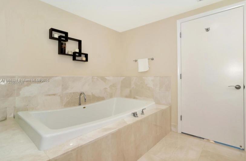 17001 Collins Ave # 1505