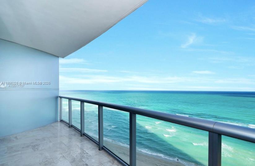 17001 Collins Ave # 1505