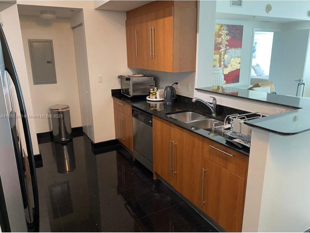 335 S Biscayne Blvd # 607