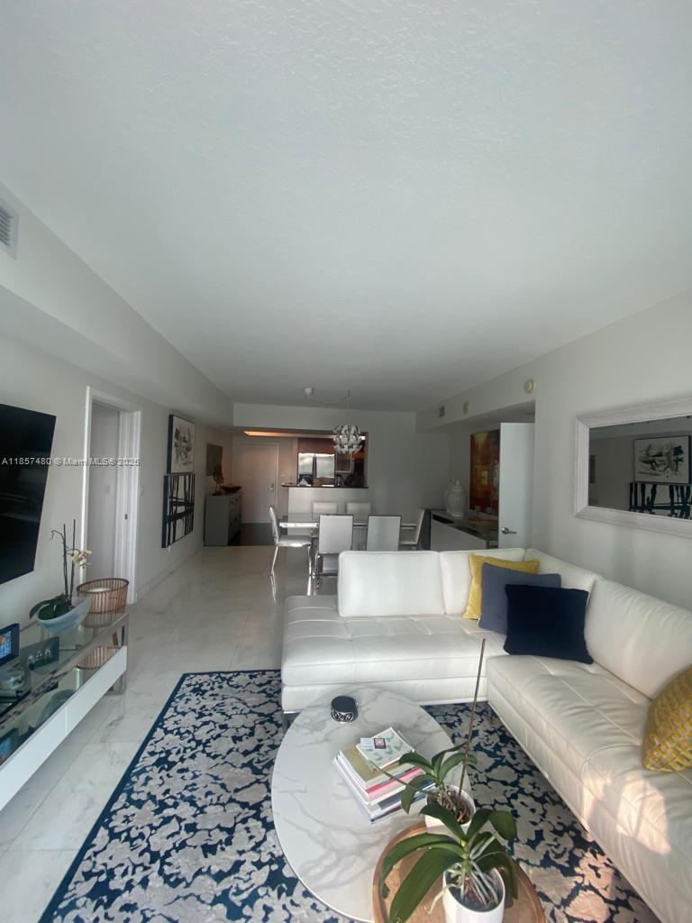 335 S Biscayne Blvd # 607