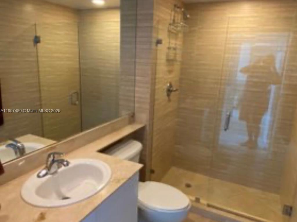 335 S Biscayne Blvd # 607