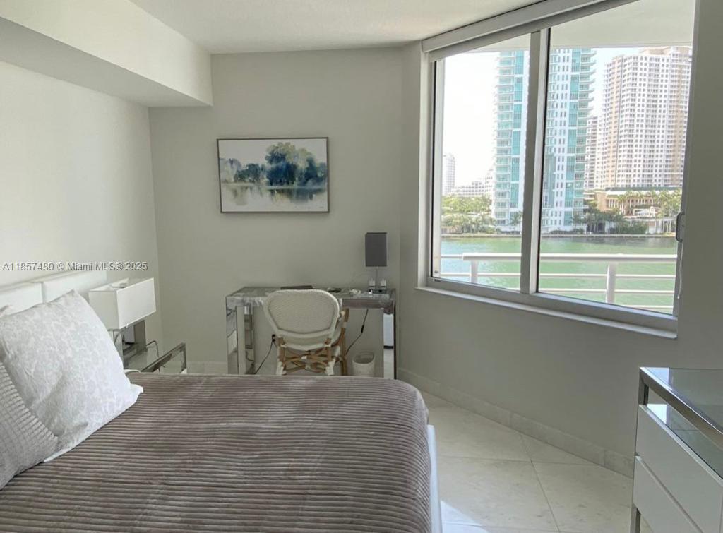 335 S Biscayne Blvd # 607