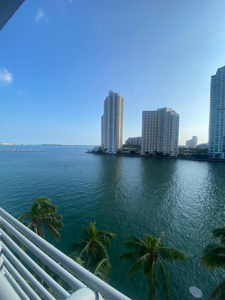 335 S Biscayne Blvd # 607