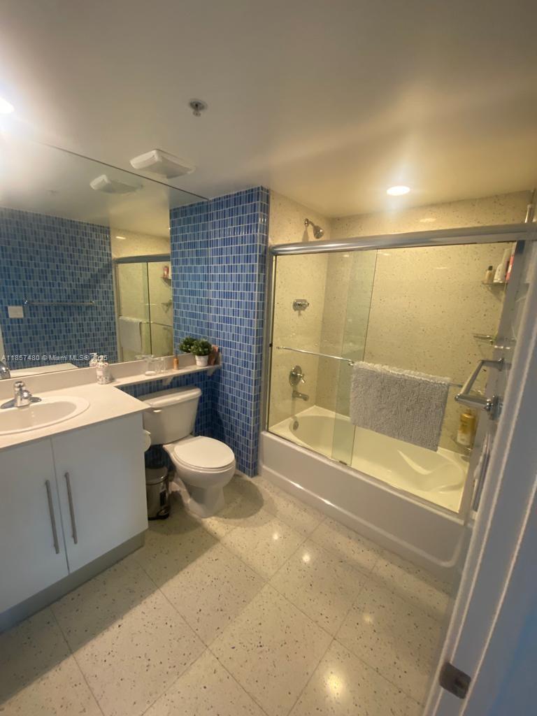 335 S Biscayne Blvd # 607