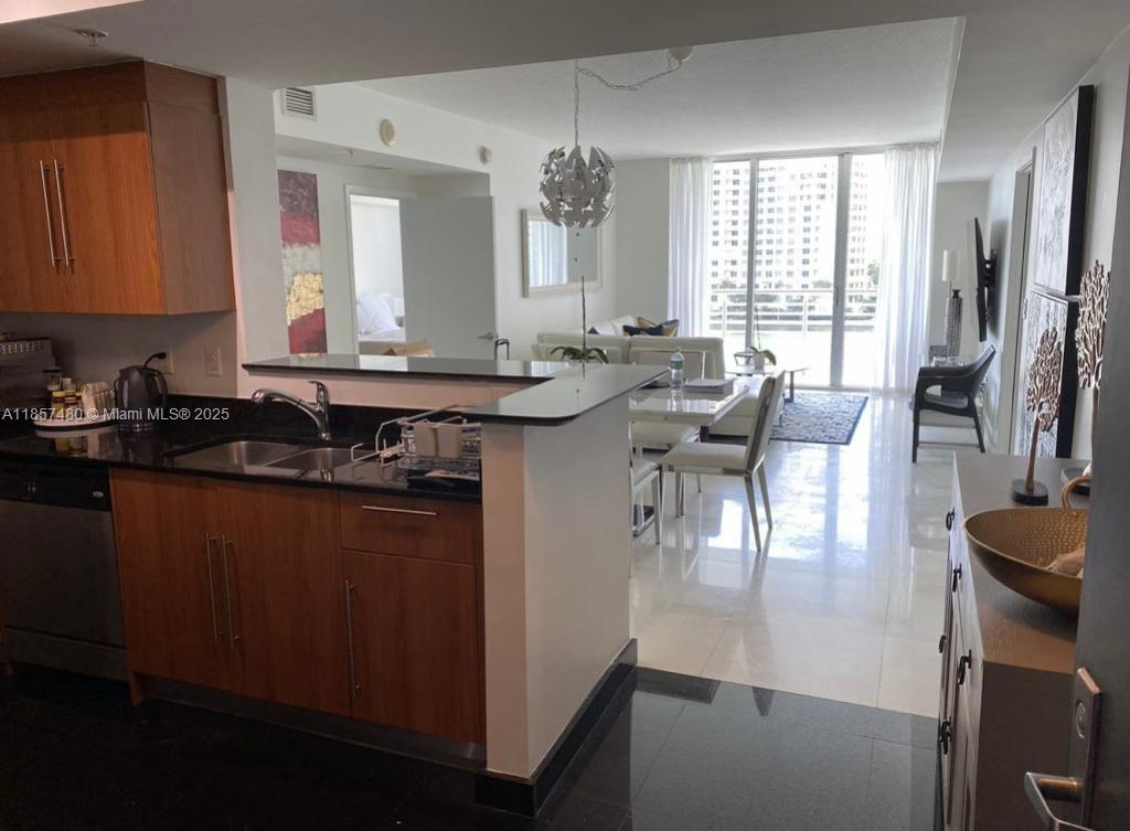 335 S Biscayne Blvd # 607