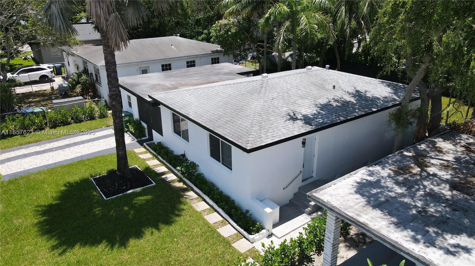 270 NE 162nd St
