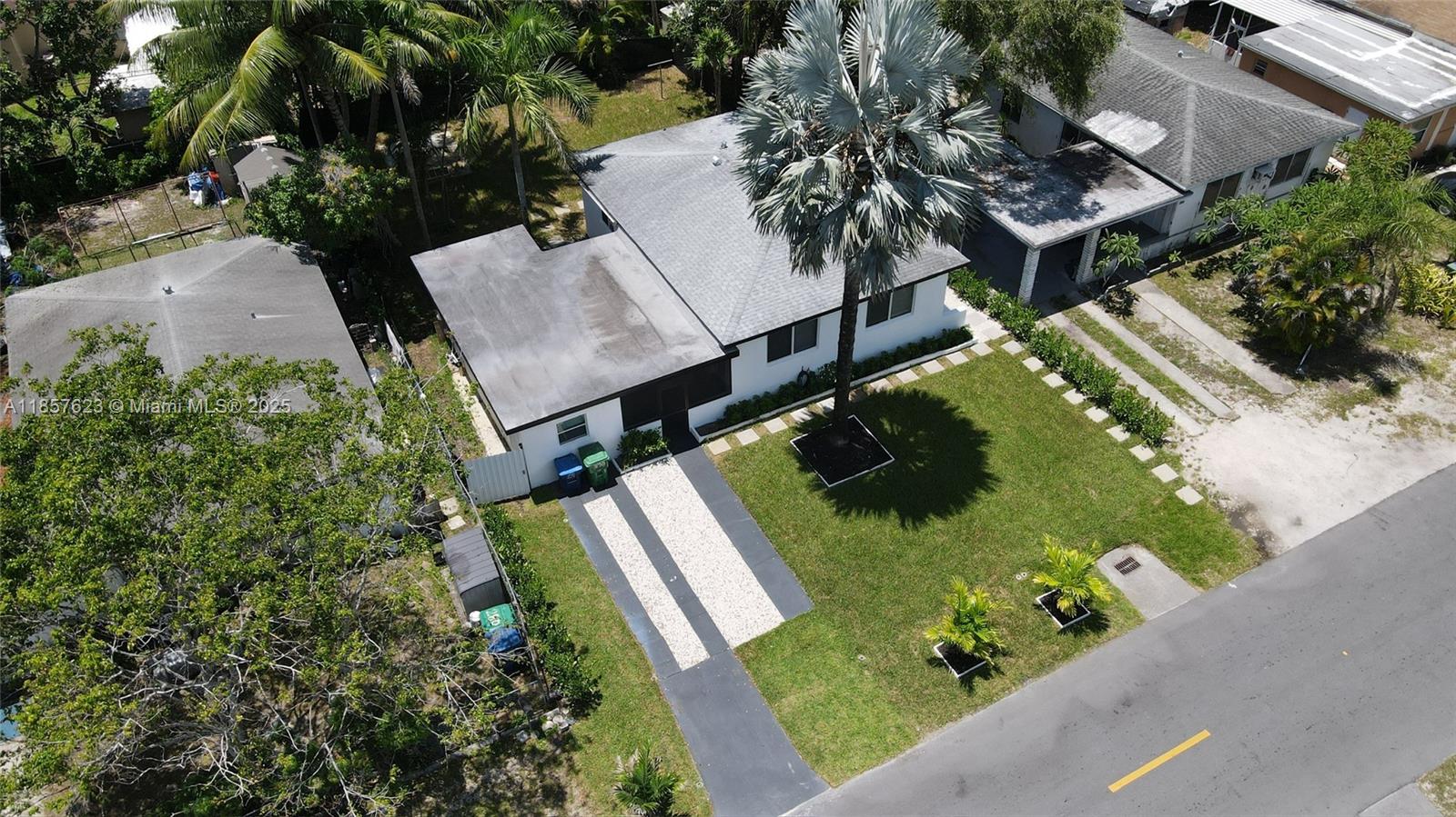 270 NE 162nd St