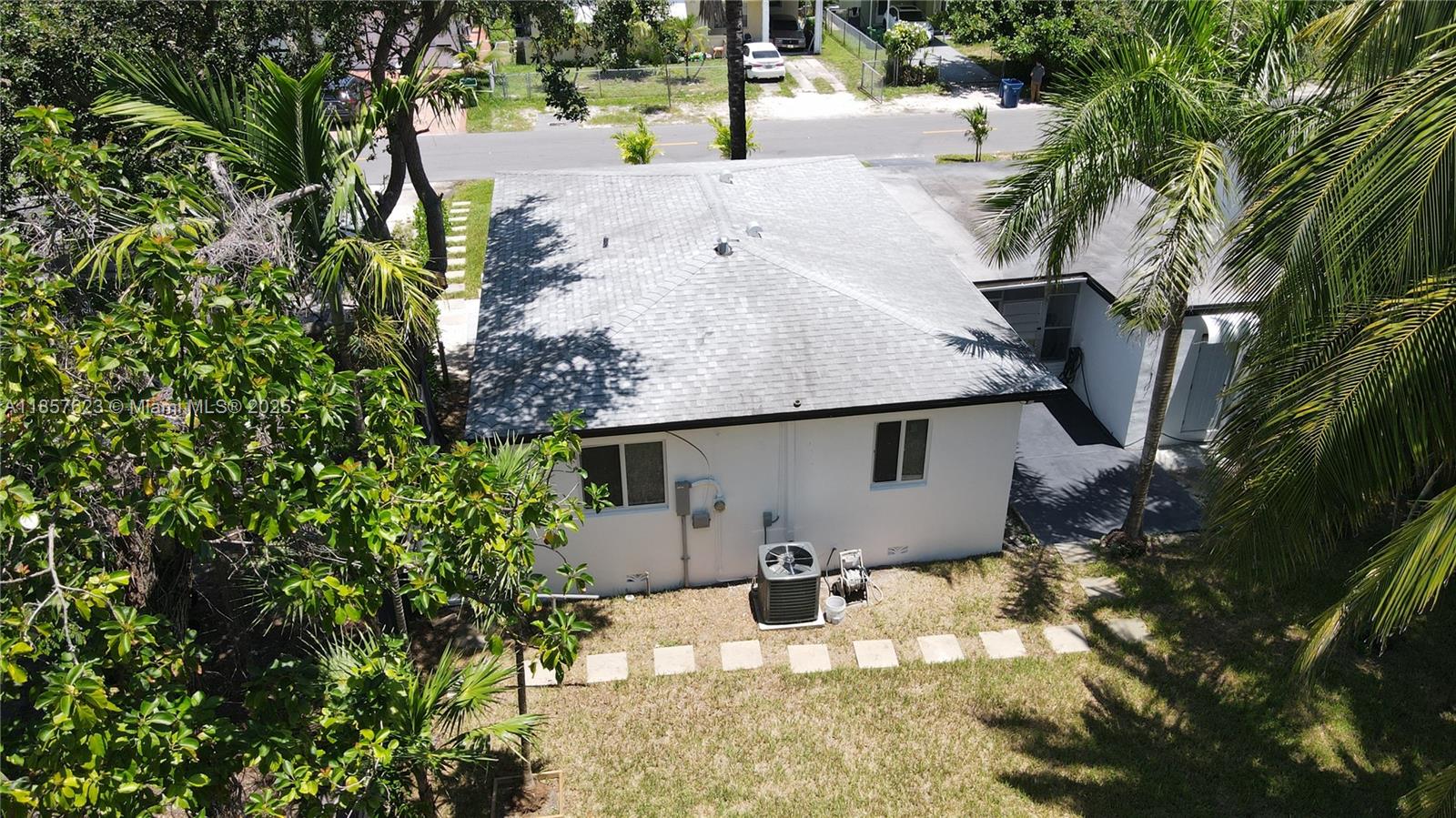 270 NE 162nd St