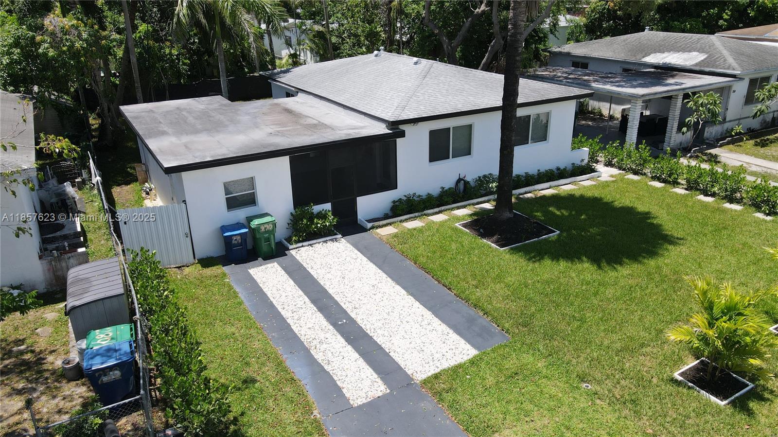 270 NE 162nd St