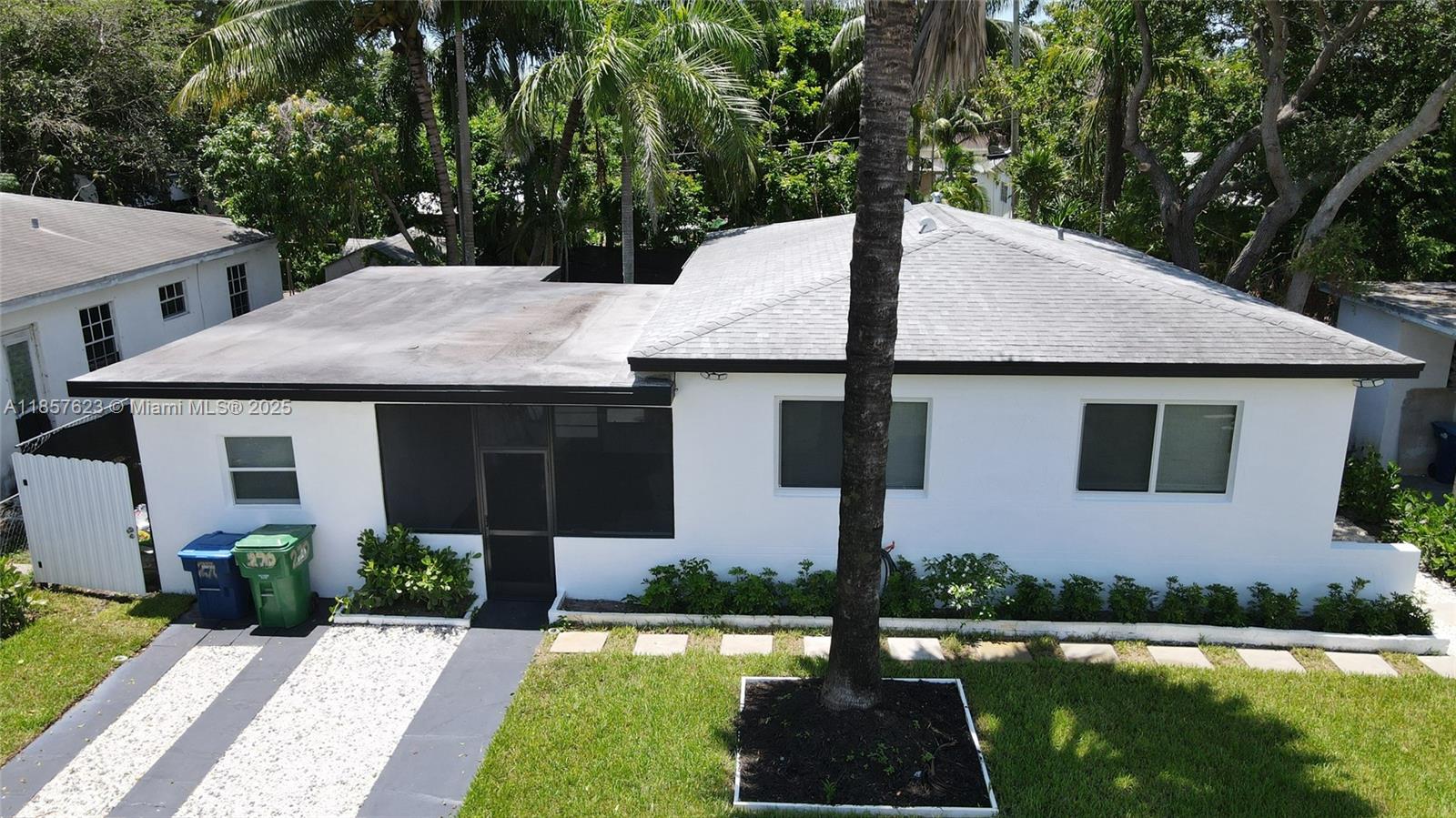 270 NE 162nd St