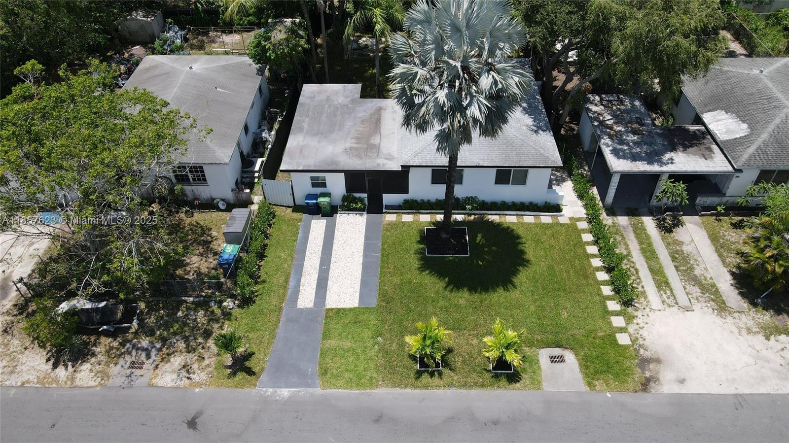 270 NE 162nd St