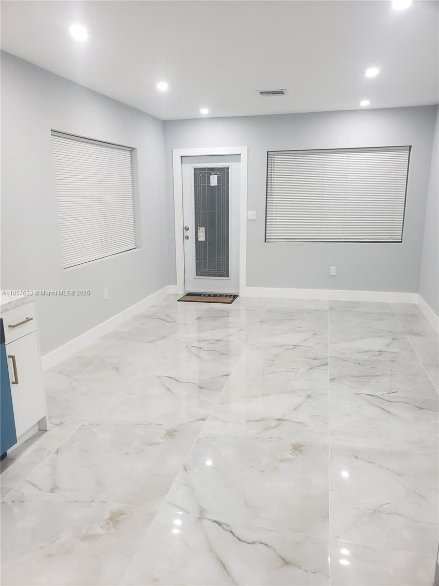 270 NE 162nd St