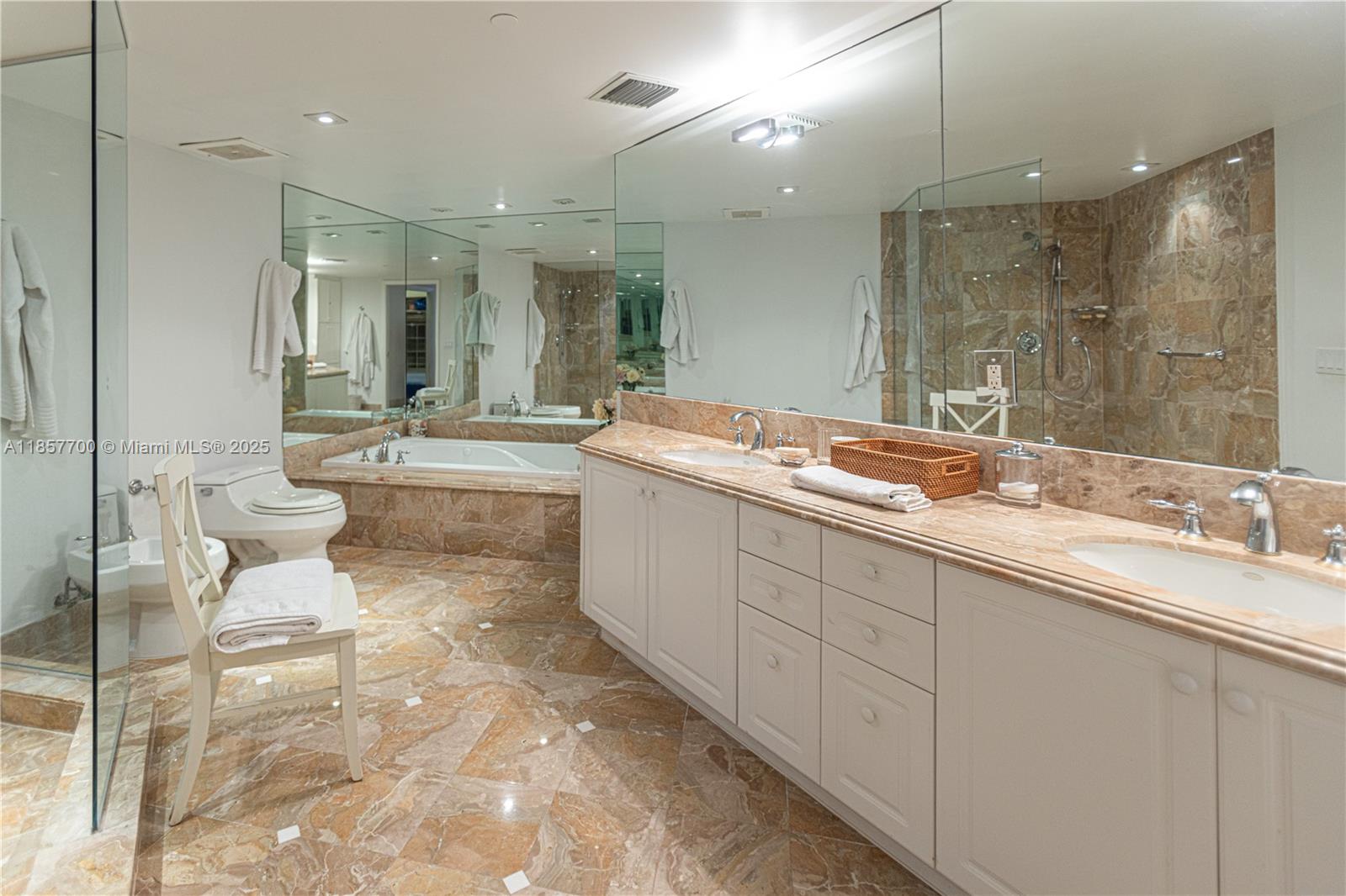 9559 Collins Ave # D Unit: S7-D