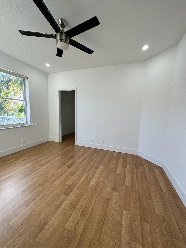 1887 Harbor View Cir
