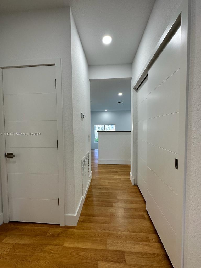 1887 Harbor View Cir