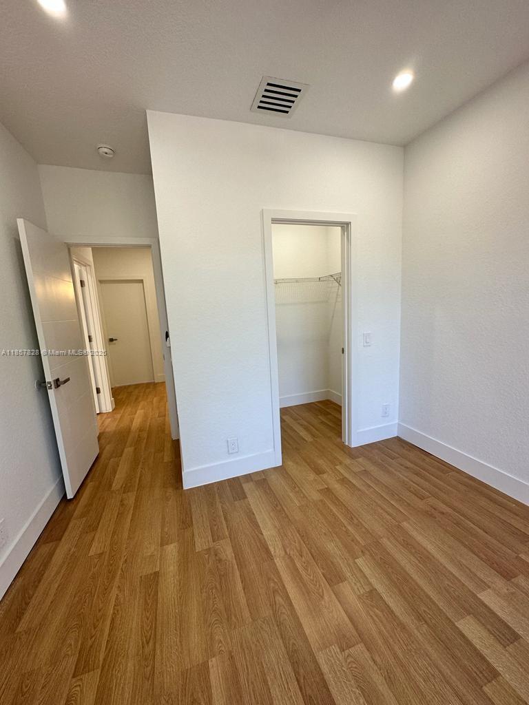 1887 Harbor View Cir