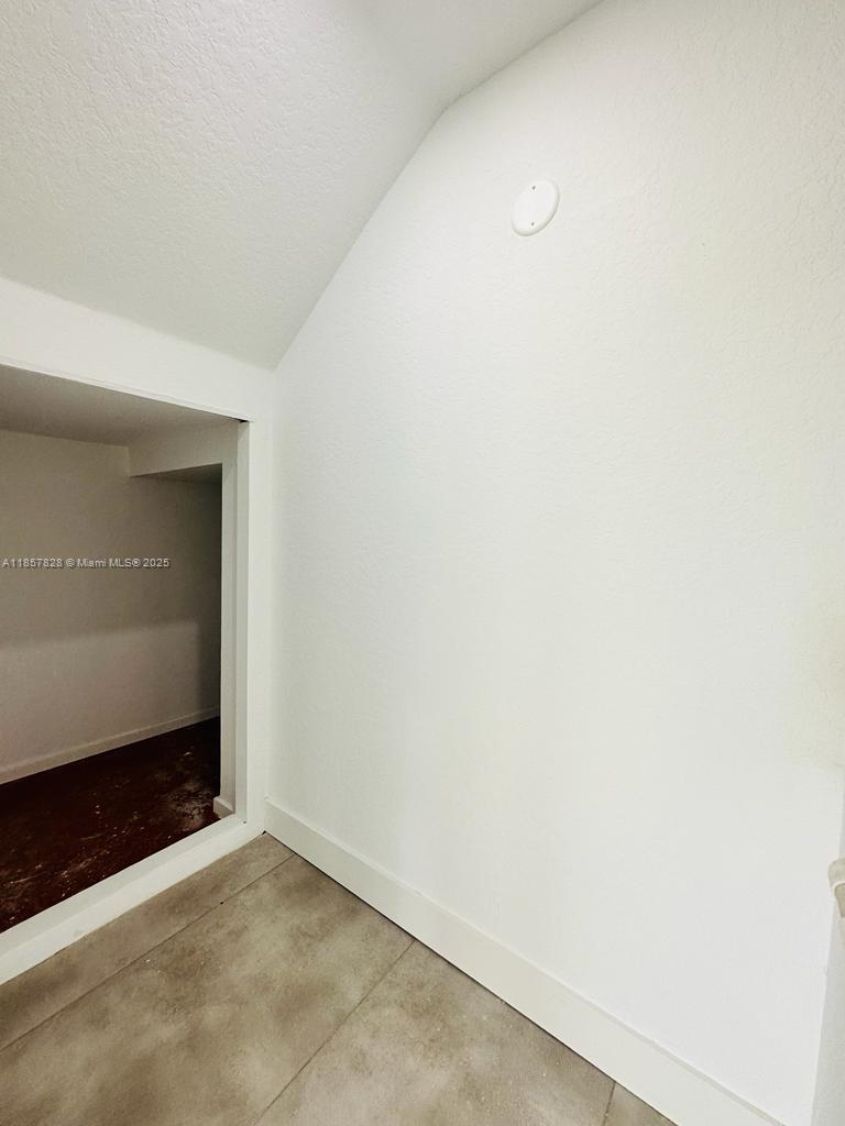 1887 Harbor View Cir