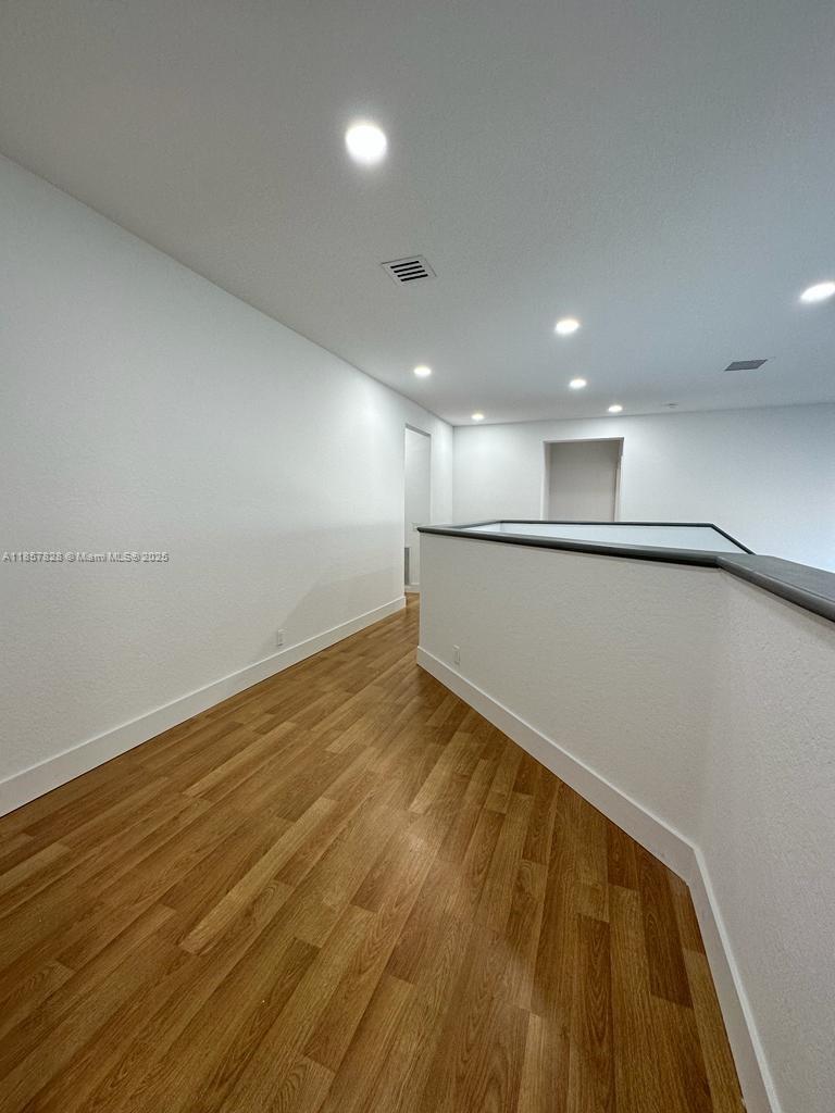 1887 Harbor View Cir