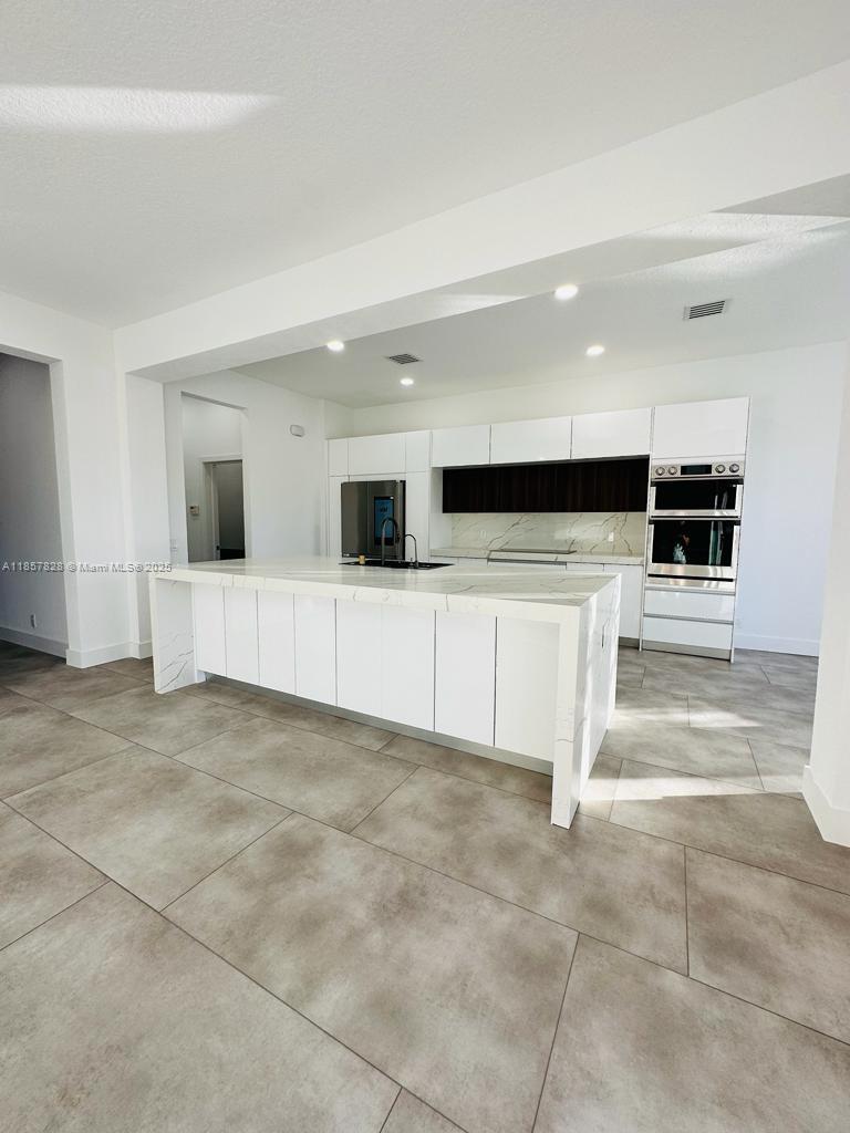 1887 Harbor View Cir