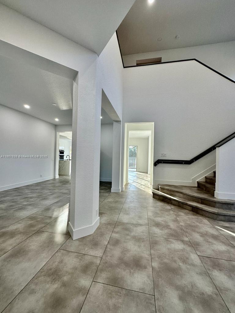 1887 Harbor View Cir