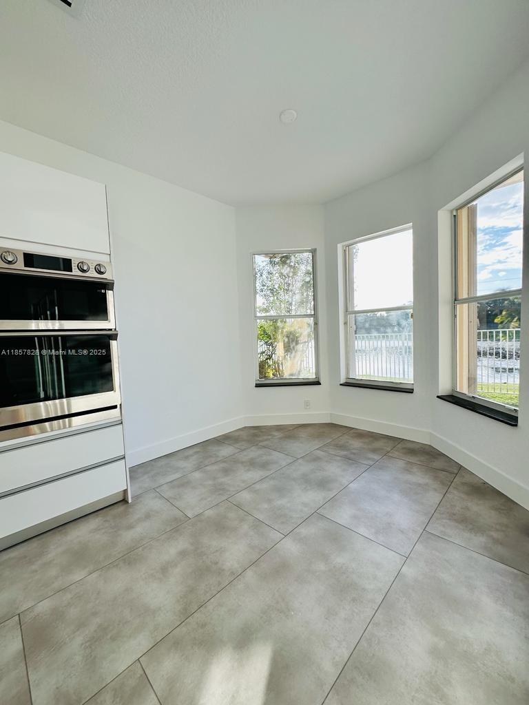 1887 Harbor View Cir