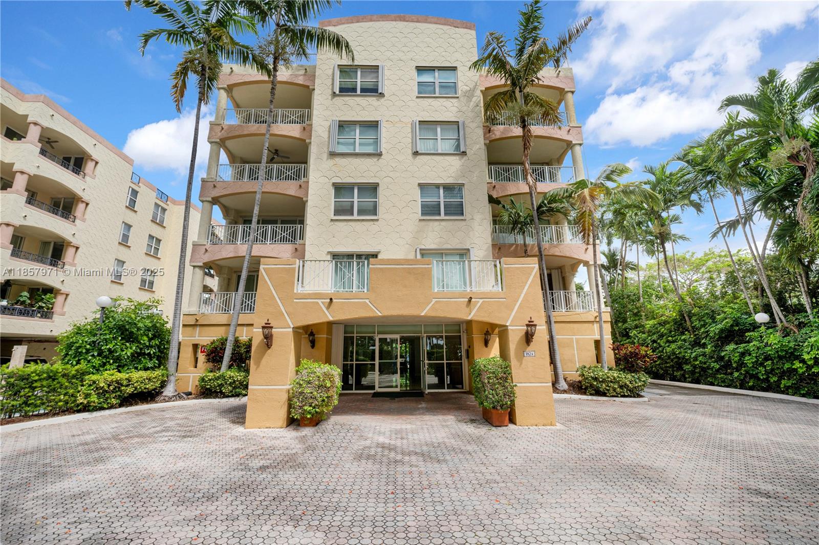 1824 Brickell Ave # 4D